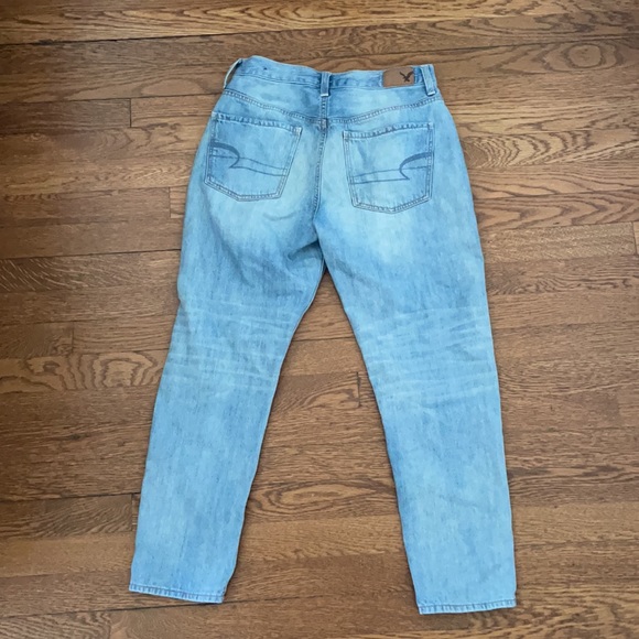 High-rise Jeans - Picture 2 of 3